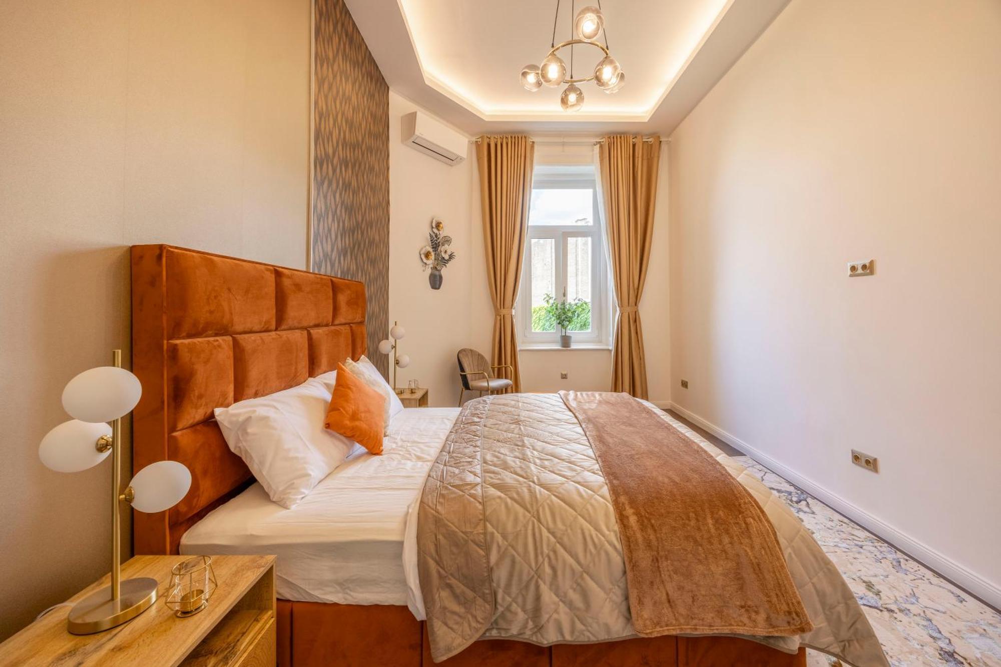 Exclusive Downtown Quentin Residence By Prestige Homes Βουδαπέστη Εξωτερικό φωτογραφία