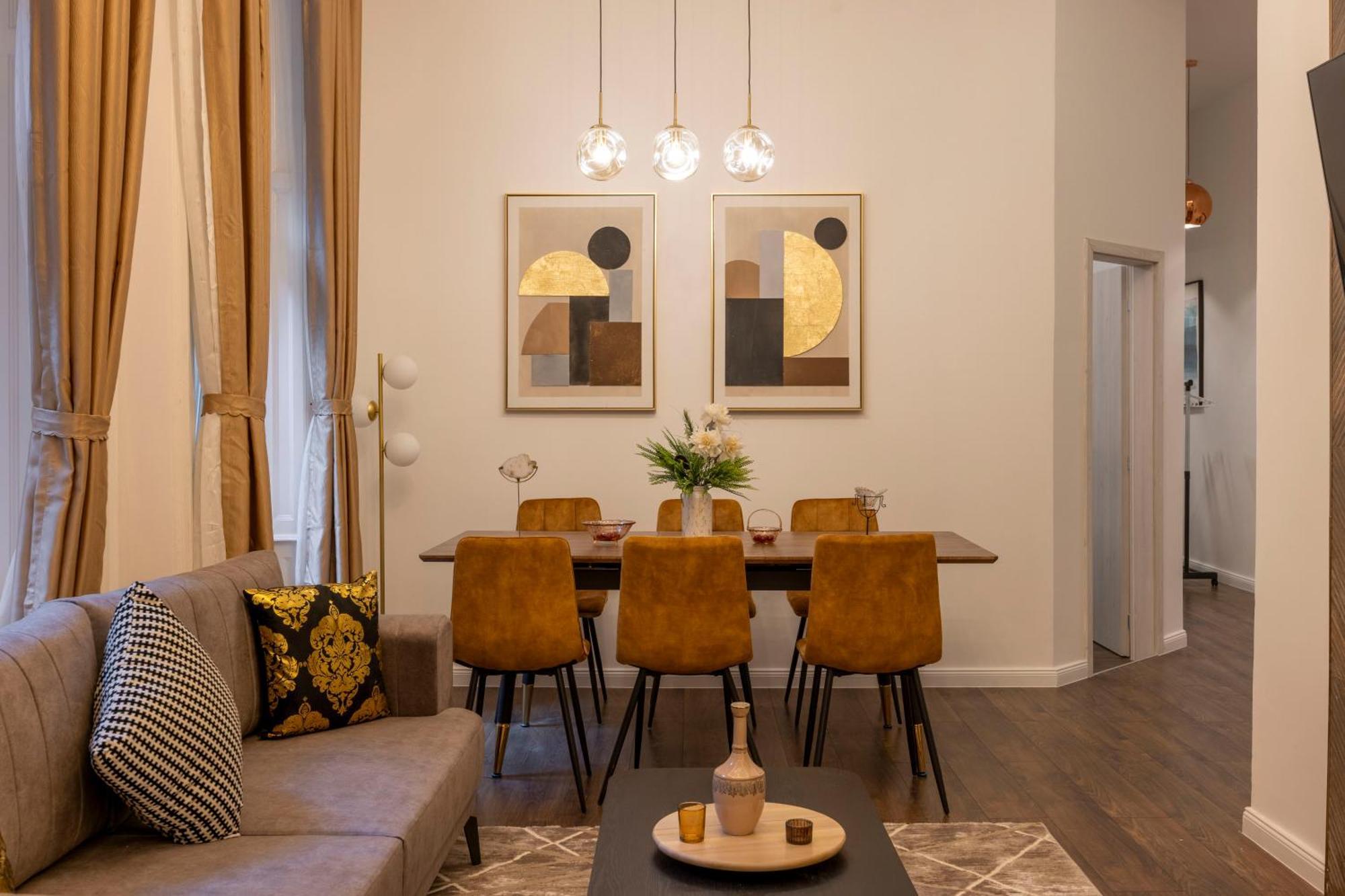 Exclusive Downtown Quentin Residence By Prestige Homes Βουδαπέστη Εξωτερικό φωτογραφία
