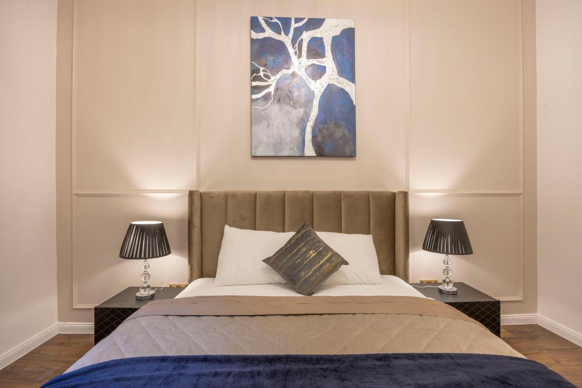 Exclusive Downtown Quentin Residence By Prestige Homes Βουδαπέστη Εξωτερικό φωτογραφία